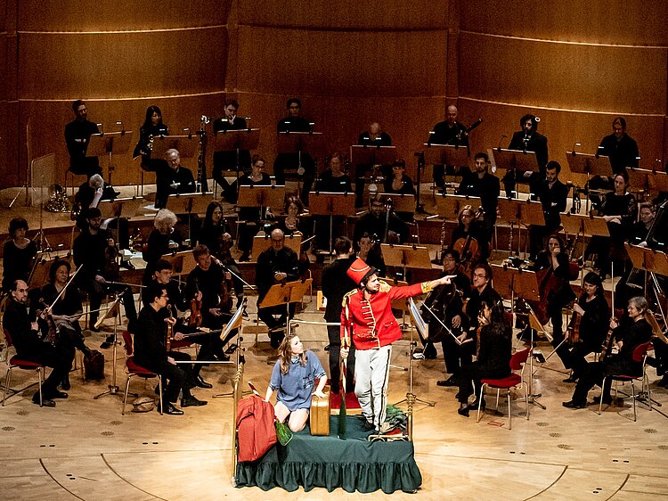 Schauspieler mit dem Gürzenich-Orchester auf dem Nussknacker-Konzert 